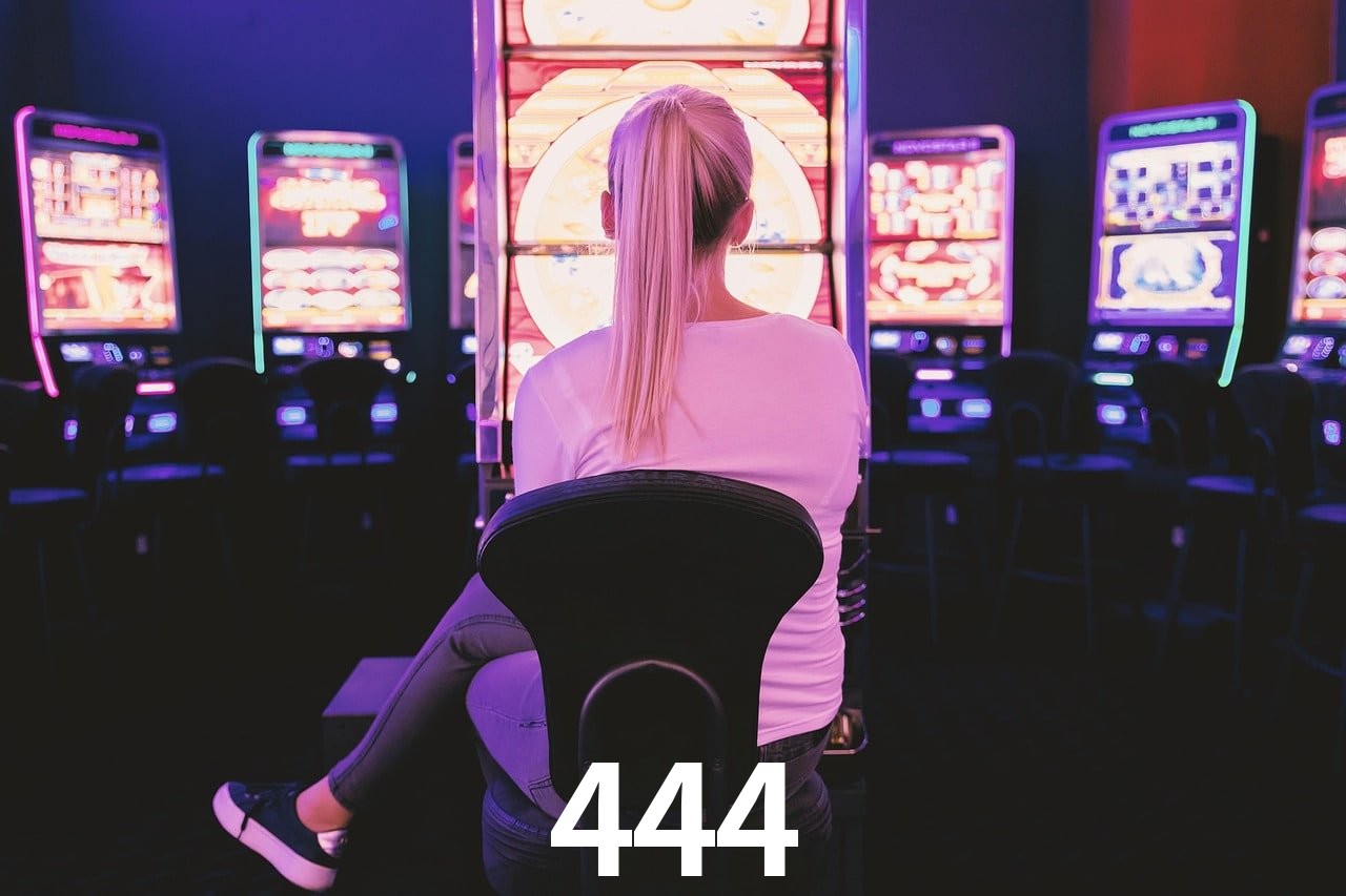 Live Casino 444